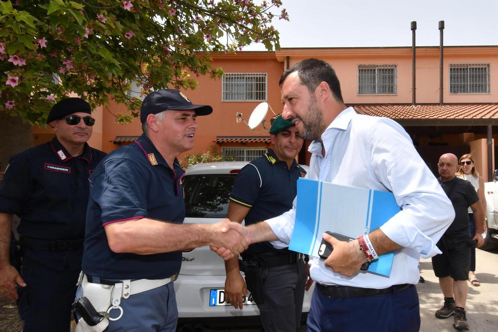KRAJ ZA MIGRANTE NA SICILIJI: Salvini zatvorio najveći migrantski centar u Evropi!