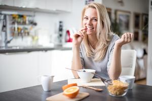 NAJVAŽNIJI OBROK: Ideje za zdrav doručak koji će vam obezbediti energiju za naporan dan