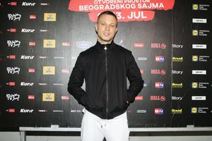 OPRAVDAĆU OČEKIVANJA BEOGRADSKE PUBLIKE: Relja Popović nastupa na Ulazu, a ovako komentariše što će ga gledati TAŠTA! (KURIR TV)