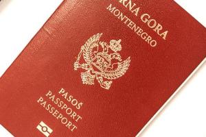 I STRUČNJACI SE PITAJU KAKO JE TO MOGUĆE: Crna Gora ima više izdatih pasoša nego stanovnika!