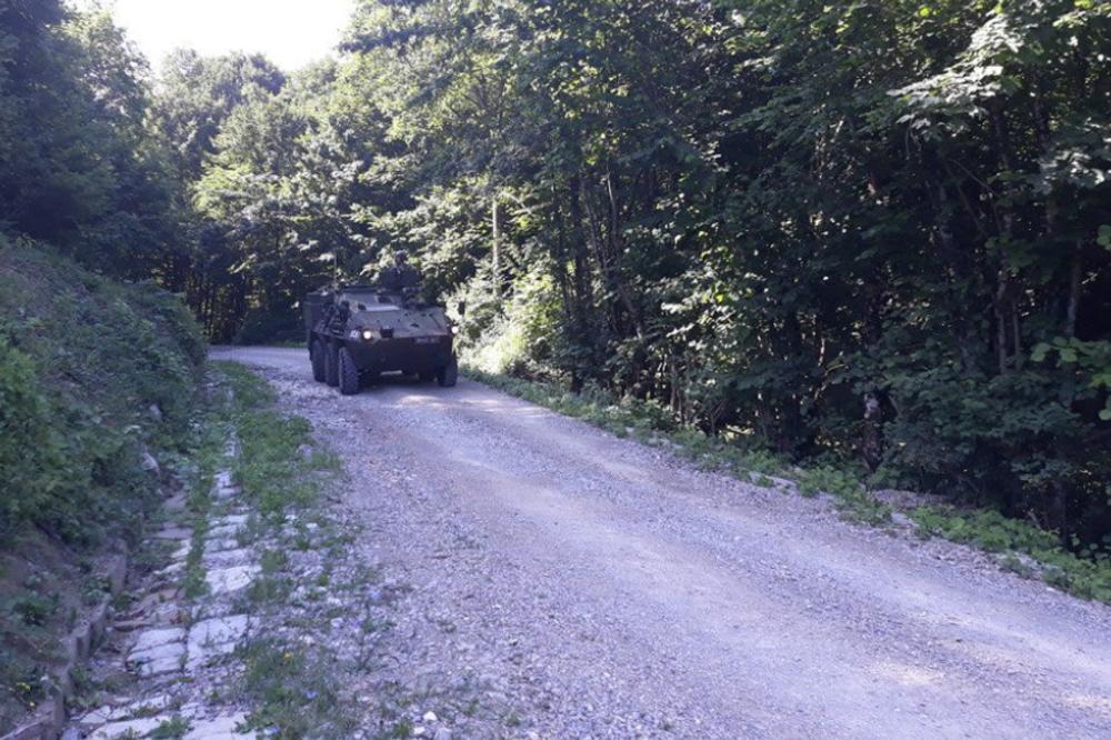 STIŽE POJAČANJE: Slovenija šalje još 35 vojnika na granicu sa Italijom