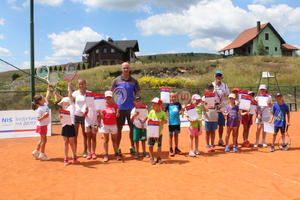 NASTAVLJENA AKCIJA: Besplatna škola tenisa za mališane na Zlatiboru!