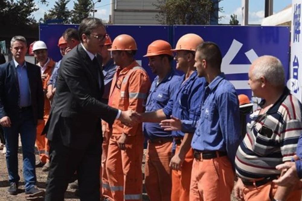 VUČIĆ U SMEDEREVU: Prosečna plata za maj 55.380 dinara odnosno 470 EVRA, a biće ona i preko toga!