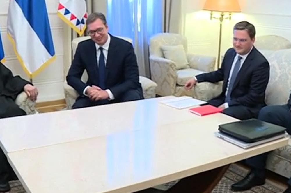 DUHOVNO BIĆU SA VAMA CELIM SVOJIM BIĆEM: Predsednik Vučić čestitao patrijarhu Irineju krsnu slavu Lazarevu subotu