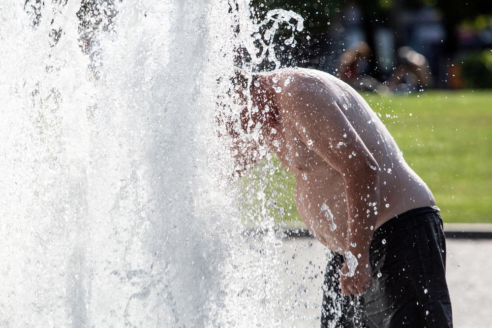 U HRVATSKOJ UPALJEN CRVENI METEO ALARM ZBOG VISOKIH TEMPERATURA: Stižu žuta kiša iz Afrike i olujna bura