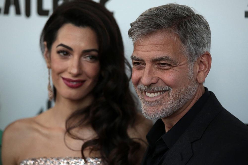 ŽAO MI JE ŠTO SAM JE SREO SA 50 JER TO ZNAČI DA ĆEMO PROVESTI MANJE VREMENA ZAJEDNO: Džordž Kluni je Amal upoznao sa roditeljima čim ju je prvi put video, a njihova LJUBAVNA PRIČA je posebna!