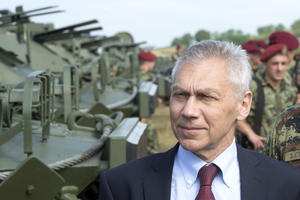 AMBASADOR RUSIJE JASNO ODGOVORIO: Rusija će uvek pomoći vojno jačanje Srbije! Oklopna vozila su poklon (FOTO)