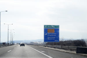 VOZAČI, PRILAGODITE BRZINU: Očekuje se pojačan saobraćaj širom Srbije, teretnjaci na Horgošu čekaju dva sata