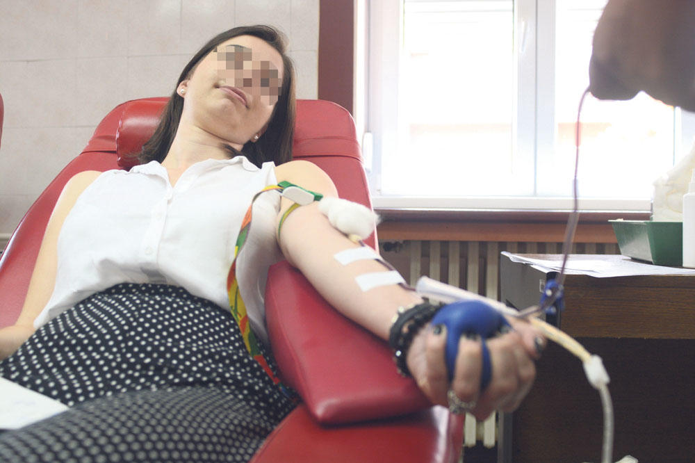 REZERVE DRASTIČNO SMANJENE, IMA IH SAMO ZA ŽIVOTNO UGROŽENE: Institut za trasfuziju krvi poziva davaoce AKO STE ZDRAVI, DAJTE KRV