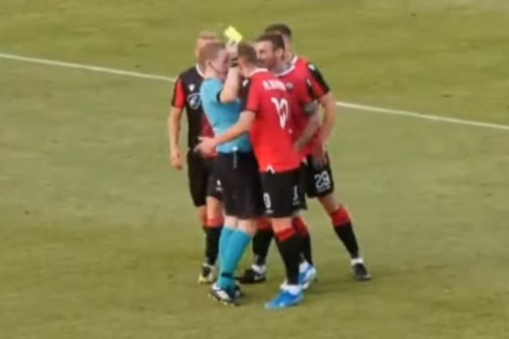 ALBANAC NAPRAVIO SKANDAL: Fudbaler Škendije glavom udario sudiju! Pobesneo zbog isključenja saigrača (VIDEO)