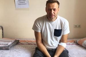 OVAKO IZGLEDA NAVALJNI: Zdravstvene službe nisu pronašle nijednu otrovnu supstancu u telu ruskog opozicionara! (FOTO)