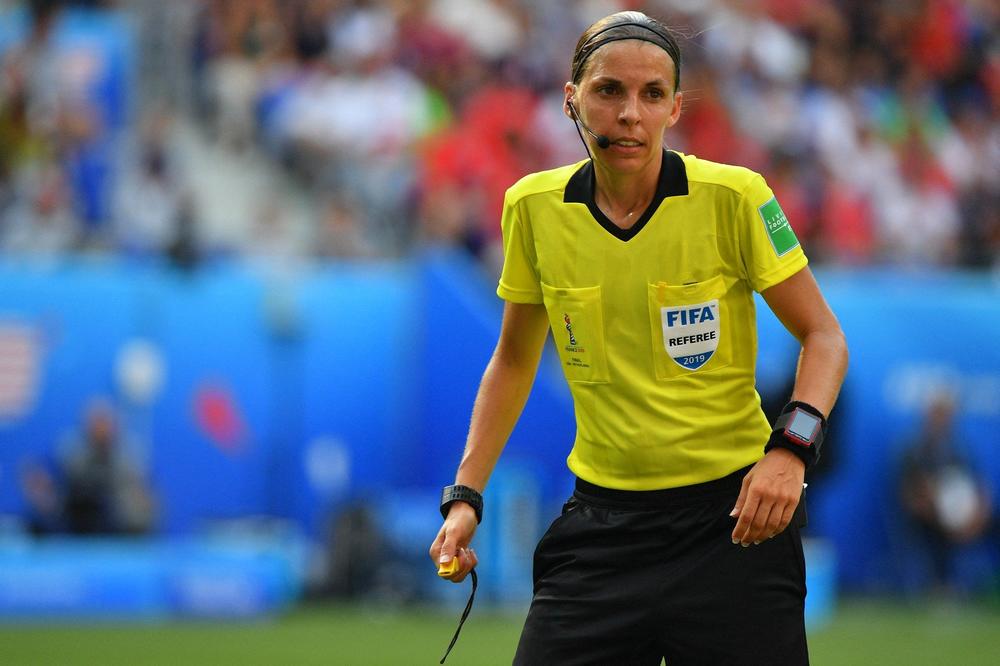FRANCUSKINJA ZA ISTORIJU: Frapar sudi Liverpul - Čelsi, prvi ženski arbitar u UEFA finalima