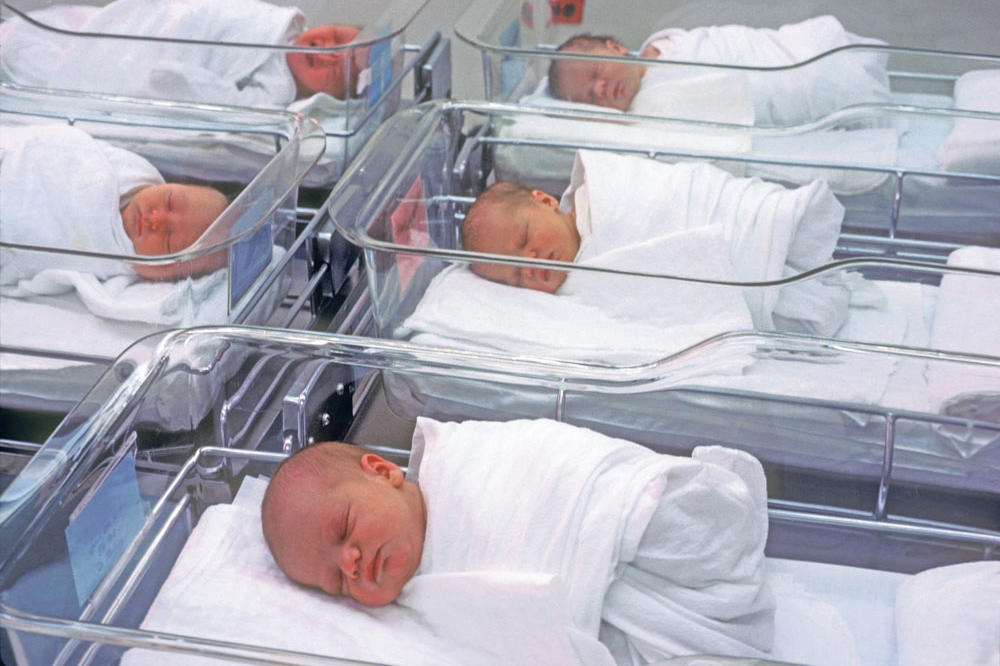 IZNENAĐENJE! Žena rodila devet beba, a dve se nisu ni videle na ultrazvuku FOTO