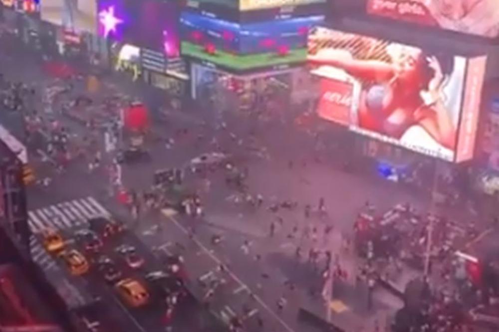 DRAMA U NJUJORKU: Na Tajms skveru treštalo i pucalo, ljudi u panici bežali i tražili zaklon! (FOTO, VIDEO)