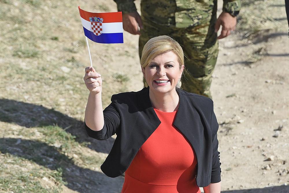 KOLINDA NI REČJU NIJE OSUDILA NAPAD NA SRBE U KNINU!  Hrvatski portal: Evo zašto Grabar-Kitarovićeva više ne glumi da je predsednica svih građana Hrvatske! (VIDEO)