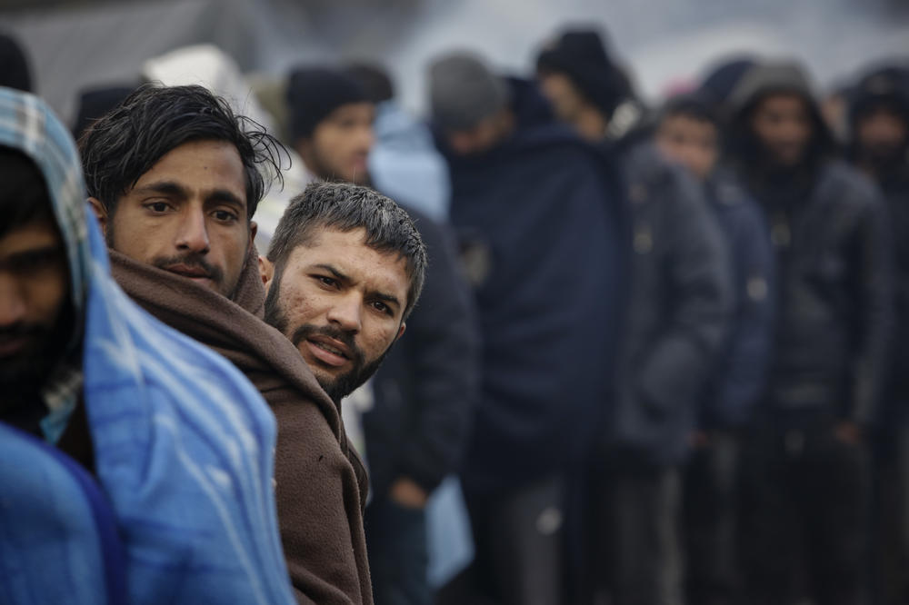 VUČIĆ: Izbeglice ne ostaju sve dok plata ne bude 1.000 evra! Gotovo niko sada ne ostaje