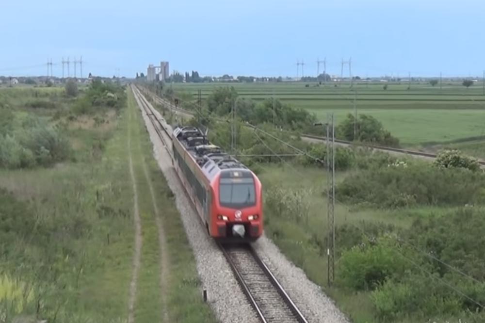 VOZ ISKLIZNUO SA ŠINA: Prekinut železnički saobraćaj na pruzi Markovac-Despotovac