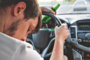 MERCEDES NOVOM TEHNOLOGIJOM PROTIV PIJANIH ZA VOLANOM: Vozači pod dejstvom alkohola neće moći da pokrenu automobil, EVO I KAKO