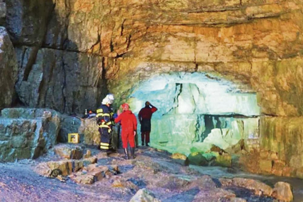 POKRENUTA AKCIJA SPASAVANJA: Dvojica speleologa zarobljena u pećini u Poljskoj