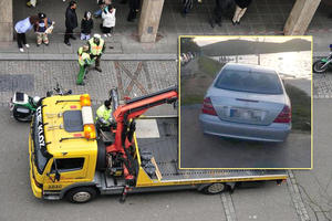 VIŠE NE DOLAZI DA LETUJEŠ U HRVATSKU: Načelnik spustio bahatoj turistkinji koja je parkirala mercedes gde ne sme i mislila da će je nemačke table zaštititi!