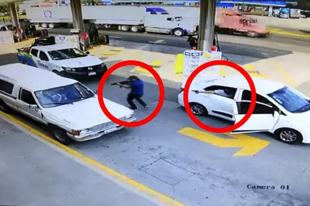 LIKVIDACIJA U MRTVAČKIM KOLIMA: Pogledajte brutalni napad na pumpi u Meksiku! Vozač pogrebnih kola nije imao šanse (UZNEMIRUJUĆI VIDEO)