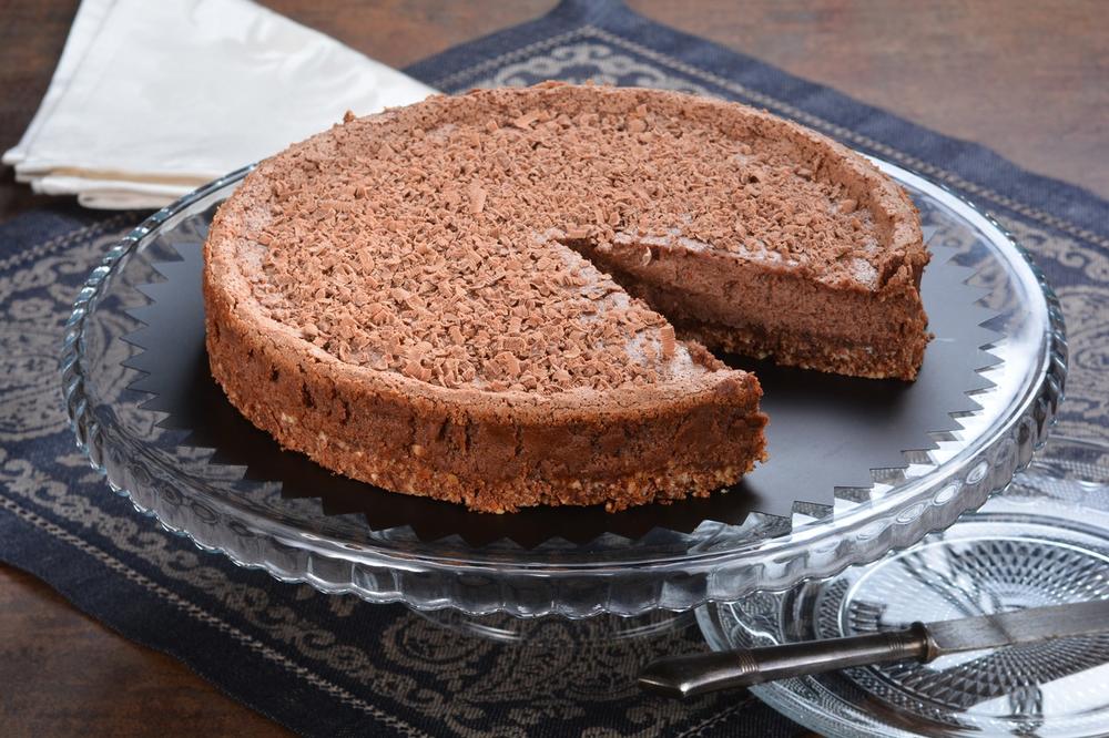 ZA POLA SATA IMATE DESERT KOJIM ĆETE SE SLADITI POSLE RUČKA! Ova čokoladna TORTA se pravi tako jednostavno da ćete biti ODUŠEVLJENI (RECEPT)