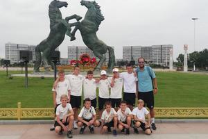 BRANILI ČAST SRPSKOG FUDBALA: Deca iz FK Lion igrala mečeve u Kini na stadionu sa 60.000 mesta