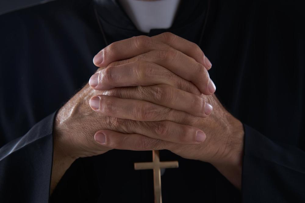 POLJSKA U ŠOKU: Mučna istraga otkrila da je svaki treći pedofil sveštenik Katoličke crkve