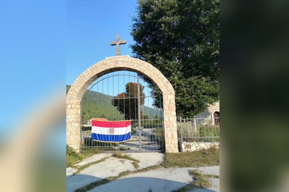 Ustaše opet napadaju : NDHa zastava na pravoslavnoj crkvi u Otišiću 1961315_untitled1_ls