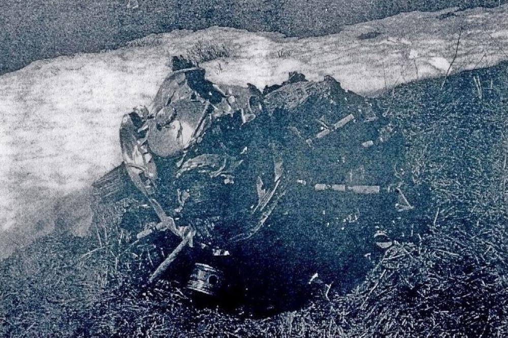 TURISTI SLUČAJNO NAIŠLI NA NEVEROVATAN PRIZOR: U planinama otkrili olupinu aviona koji se srušio 1951. godine! (FOTO)