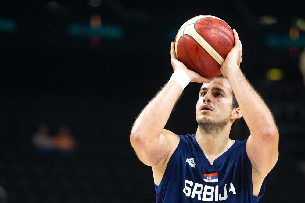 BJELICA OBUKAO RATNIČKO ODELO: Srpski košarkaš uradio set fotografija za Golden stejt, pred početak NBA LIGE! FOTO