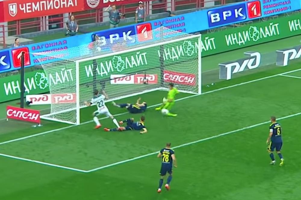 DA NE POVERUJETE SVOJIM OČIMA Ovo je najbolja odbrana ikada u fudbalu: Pogledajte kako je Rus spasao svoj gol! Neviđeno! VIDEO