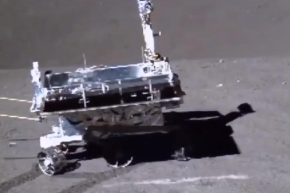 TAMNA STRANA MESECA NIJE PRAZNA: Kineski rover slučajno naleteo na nešto jezivo! TO MENJA OBLIK, BOJU I SADRŽAJ! (VIDEO)