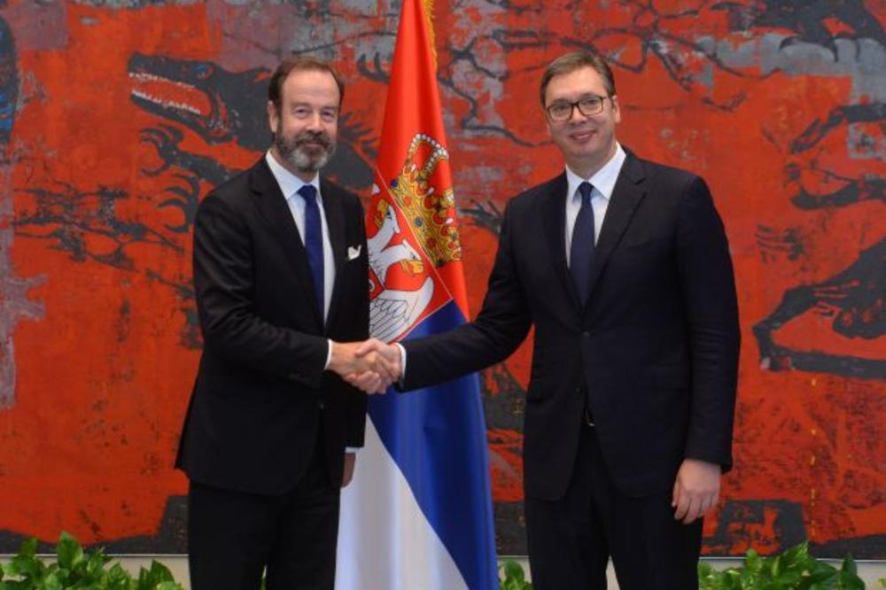 SVEČANI DOČEK U PALATI SRBIJE: Vučić primio prvo akreditivno pismo od novog ambasadora Holandije, a biće mu uručeno još devet (FOTO)