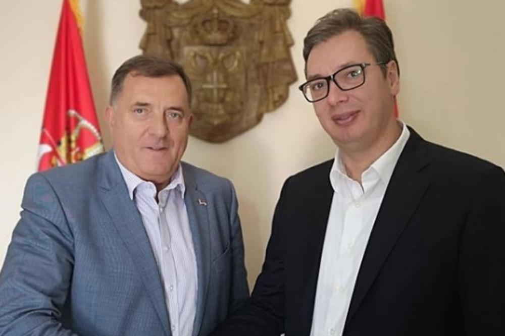 UPOZNAO GA SA REZULTATIMA SASTANAKA U BUDIMPEŠTI: Vučić razgovarao sa Miloradom Dodikom (FOTO)