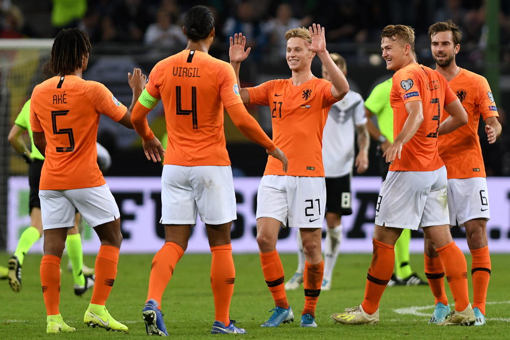 NOVI SLUČAJ RASIZMA U EVROPI: Fudbalski savez Holandije istražuje uvrede navijača na rasnoj osnovi!