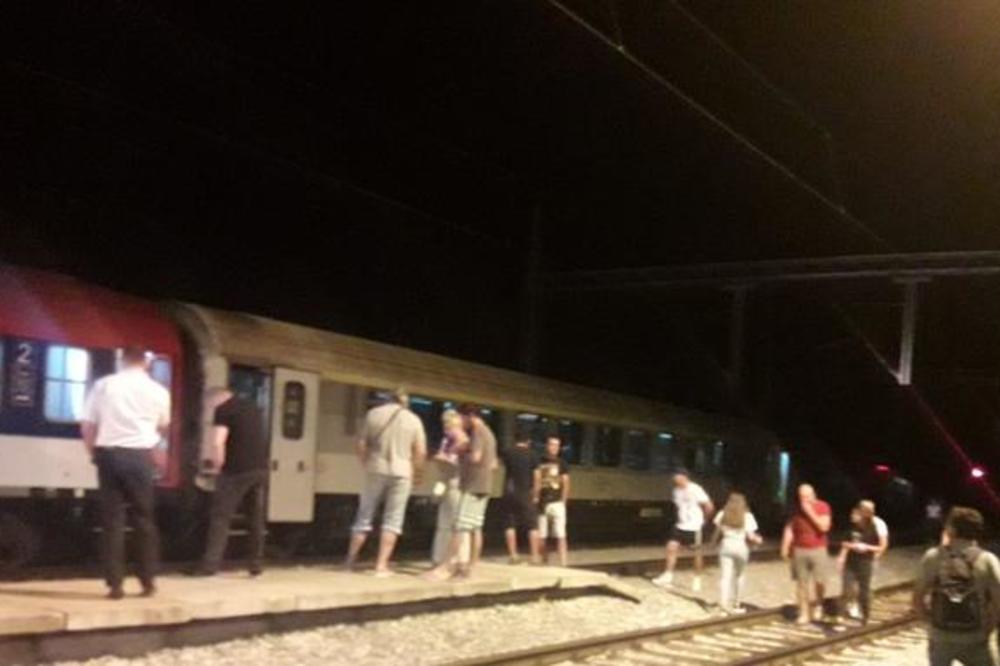 INCIDENT KOD KOLAŠINA: Iskočila iz šina dva vagona na vozu iz Bara za Beograd, saobraćaj na pruzi obustavljen