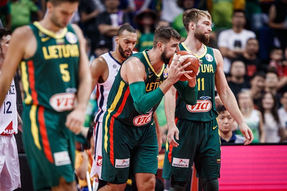 PEVCI POSLE DRAME DO ČETVRTFINALA: Francuska u finišu savladala Litvaniju i eliminisala ih sa Mundobasketa!