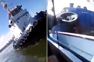 MIRNO SU PLOVILI, A ONDA VIDELI DA REMORKER IDE PRAVO NA NJIH! Sledećeg momenta zakucao se u brodić pun turista! (VIDEO)
