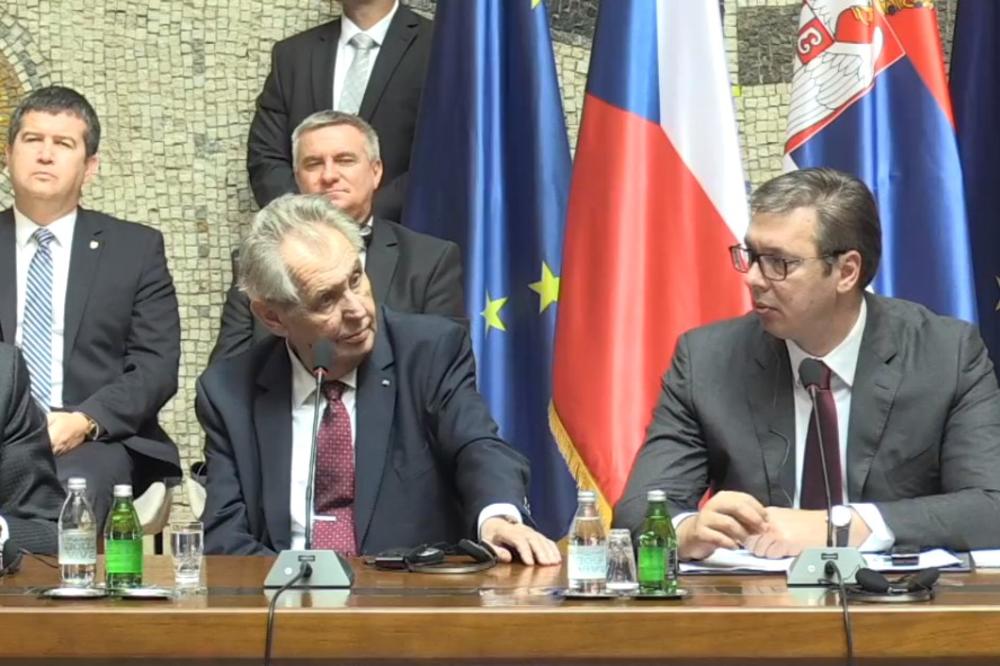 VUČIĆ NA FORUMU: Želim da podstaknem naše privrednike da izvoze u Češku (FOTO)