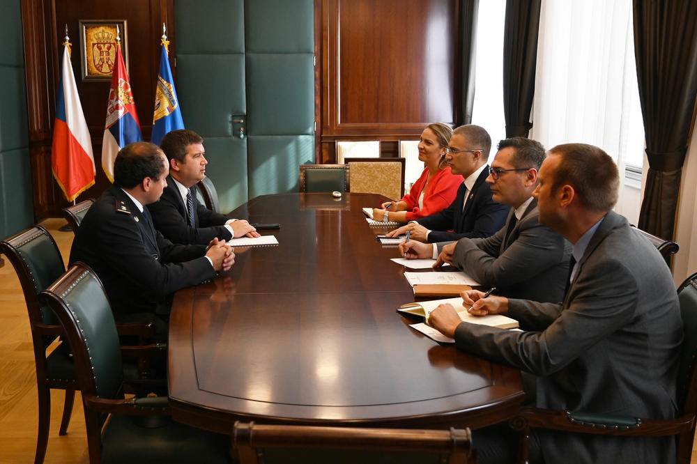 ZAJEDNIČKA EFIKASNA BORBA PROTIV ORGANIZOVANOG KRIMINALA: Stefanović i Hamaček o saradnji srpke i češke policije (FOTO)