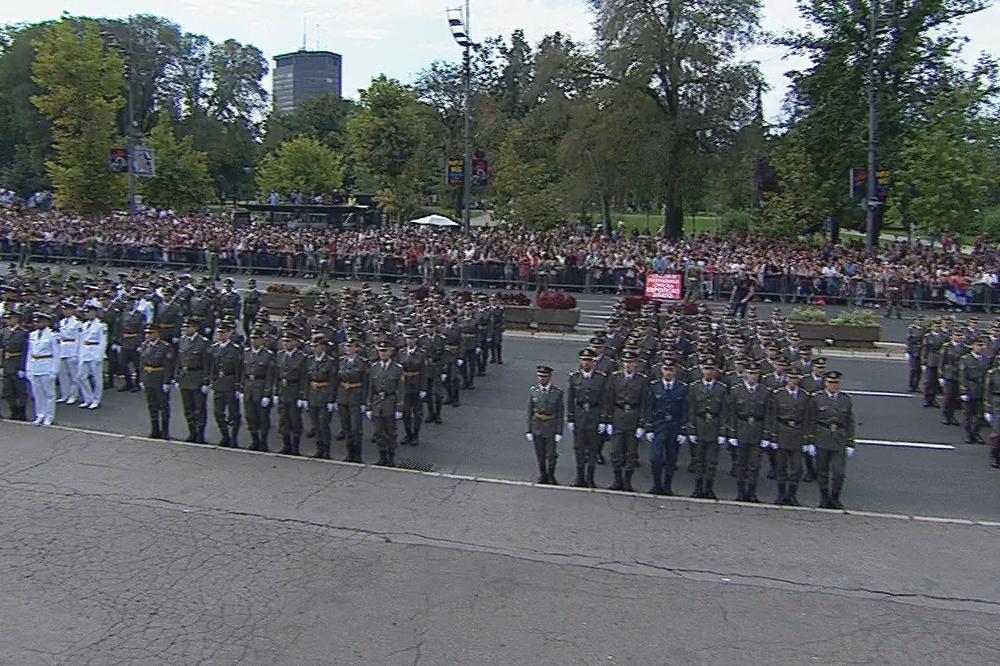GRMI NA NEBU IZNAD BEOGRADA: Vojska nadleće, sutra je promocija najmlađih oficira! Prisustvuje i predsednik