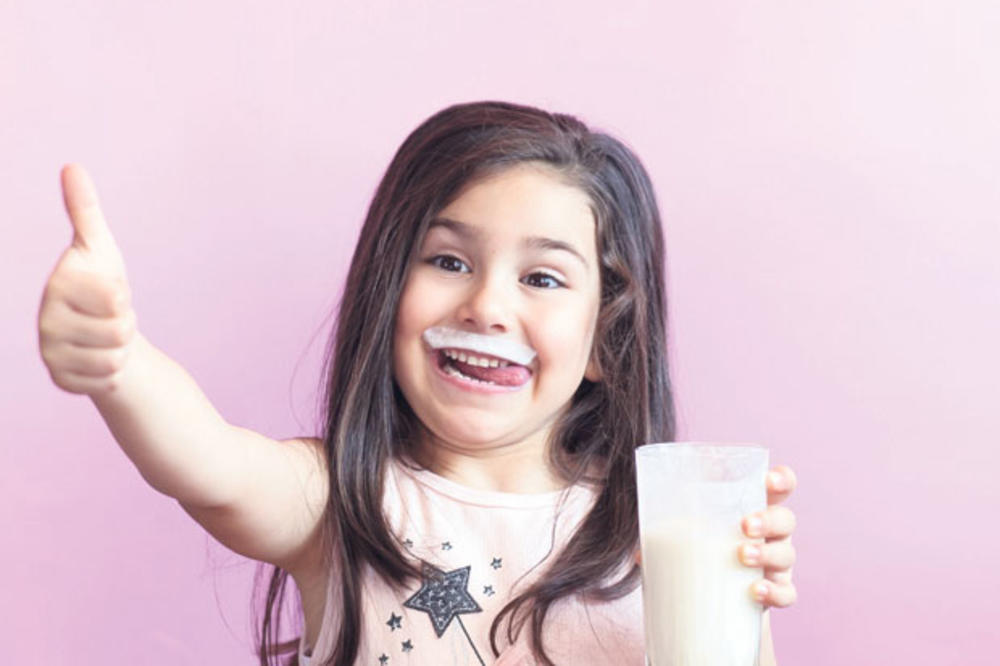PRIRODNI PROBIOTIK DOBAR I ZA CREVA: Jogurt čuva zubiće