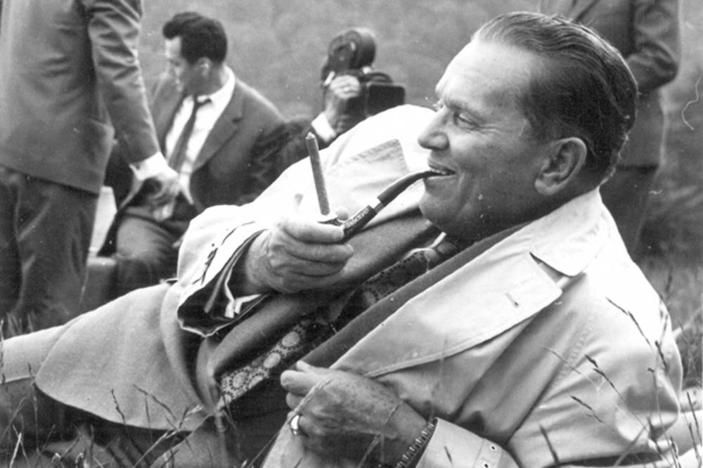 VELIKA TAJNA SFRJ: Tito bežao od čuvara, pa usred noći pio rakiju s portirom!