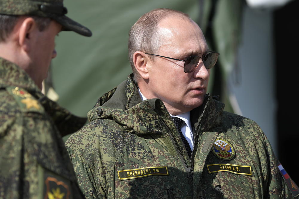 PUTIN U INSPEKCIJI TRUPA: Predsednik Rusije posetio učesnike vojne vežbe "Centar -2019" (VIDEO)