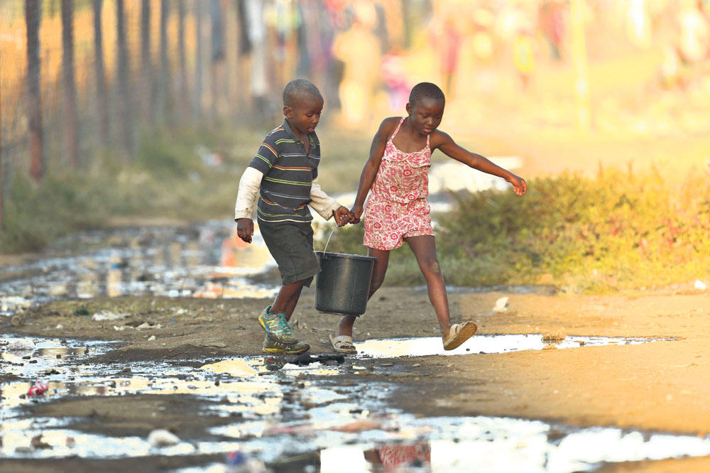 APOKALIPTIČNI PRIZORI U PRESTONICI ZIMBABVEA: Bez vode dva miliona ljudi