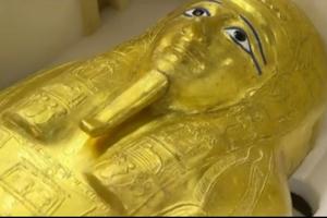 ZLATNI KOVČEG IZ DREVNOG EGIPTA UKRADEN PA PRODAT MUZEJU U SAD ZA 3.5 MILIONA: Amerika vratila Egiptu umetničko blago! Čuveni Met muzej tvrdi da je žrtva prevare!