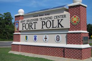 SRUŠIO SE AMERIČKI VOJNI HELIKOPTER: Član posade stradao, troje povređenih! Nesreća u bazi Fort Polk!