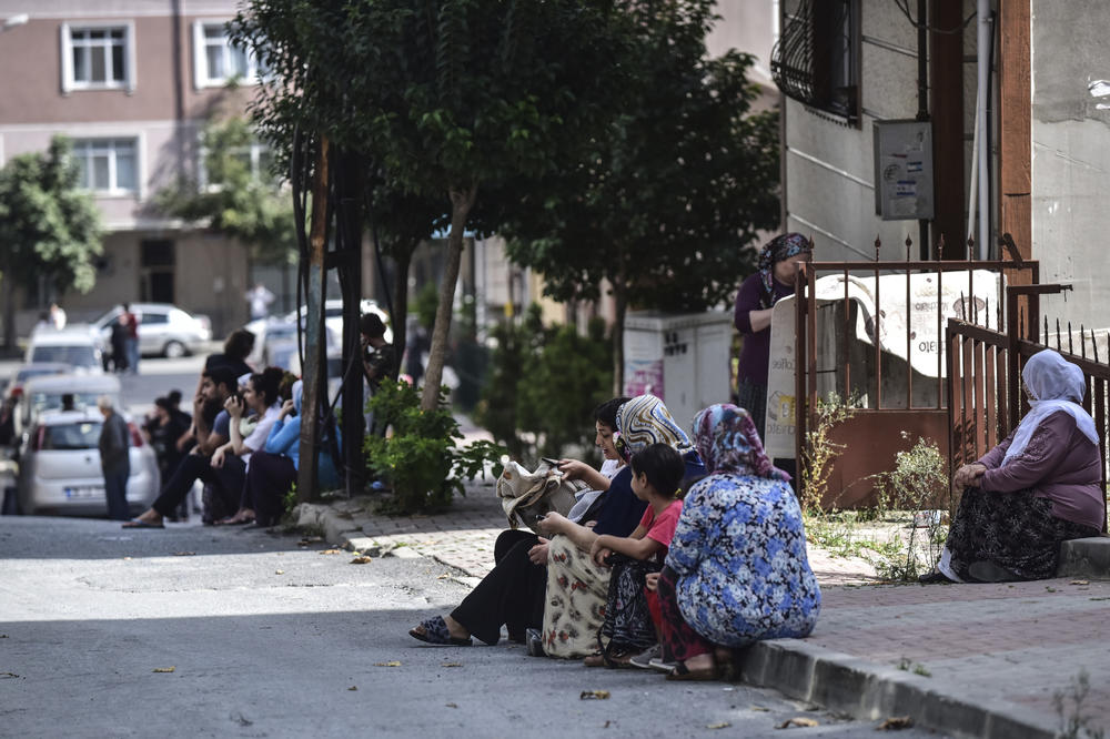 SERIJA ZEMLJOTRESA U ISTANBULU: 34 povređeno, škole zatvorene, registrovano 200 naknadnih potresa (VIDEO)