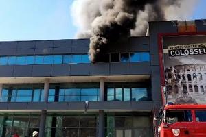 OGROMAN POŽAR U MOSTARU: Crni dim kulja, vidi se iz svih delova grada! Gori džudo klub! (VIDEO)